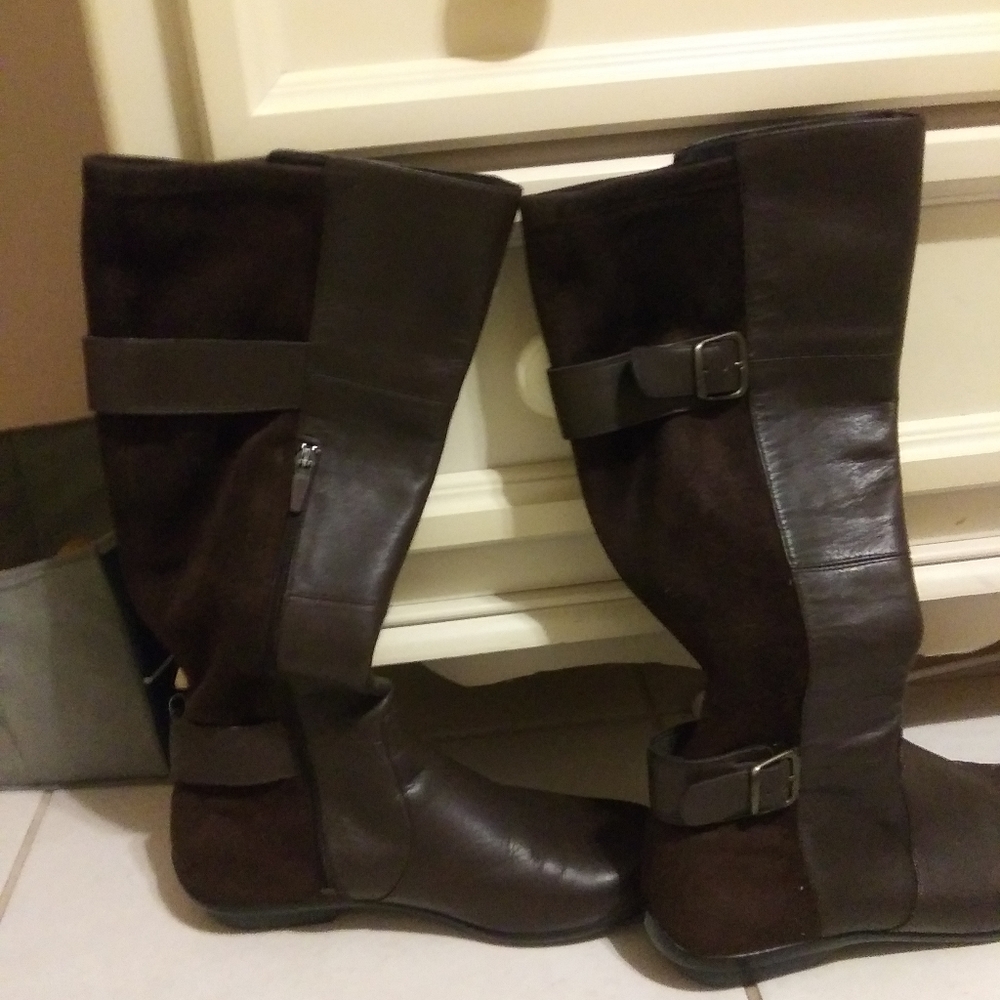 Lovely brown boot